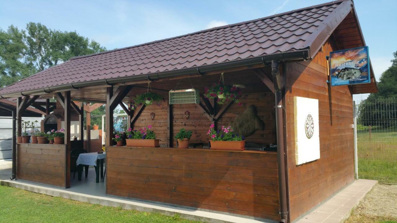 Rosenville Rîşnov Exterior foto